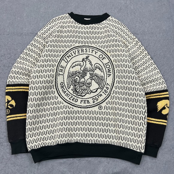 VTG Iowa Hawkeyes Sweater Adult S/M 1998 Collegiate Classics Simply Country USA